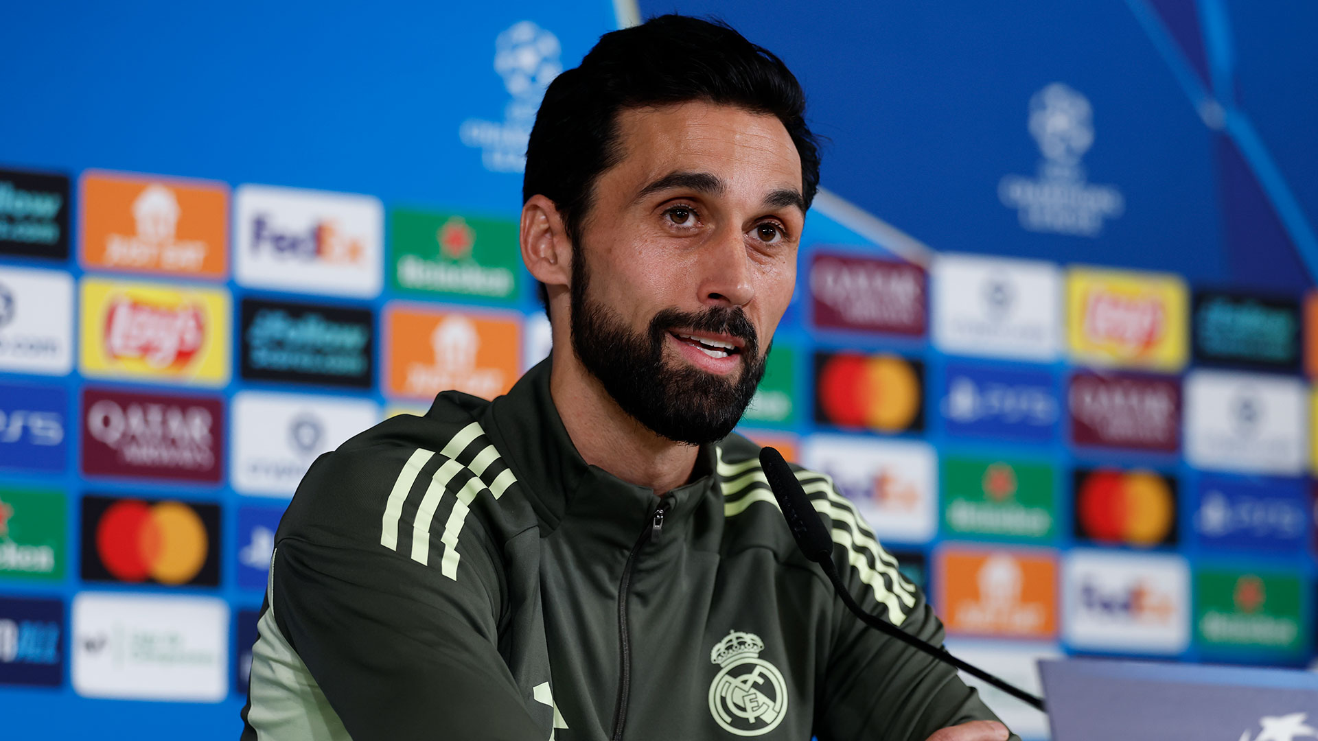 ARBELOA PŘED ZÁPASEM S CITY: Řeč přišla na mentalitu, hráče, taktiku a budoucnost.